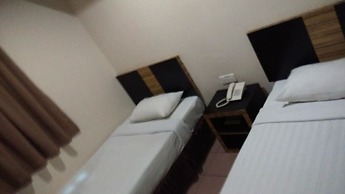 Hotel Traveller