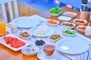 Zinbad Hotel