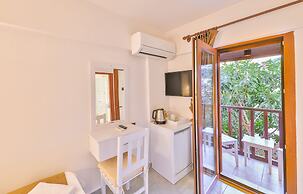 Zinbad Hotel
