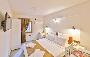Zinbad Hotel
