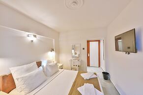Zinbad Hotel