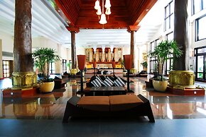 Angkor Miracle Reflection Club
