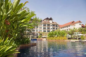 Angkor Miracle Reflection Club