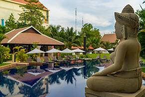 Angkor Miracle Reflection Club