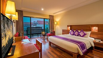 Angkor Miracle Reflection Club
