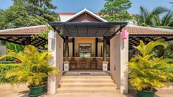 Angkor Miracle Reflection Club