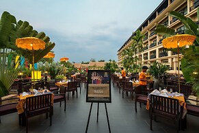Angkor Miracle Reflection Club