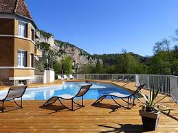 Hôtel des Grottes