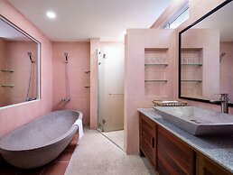 La Residence WatBo Hotel