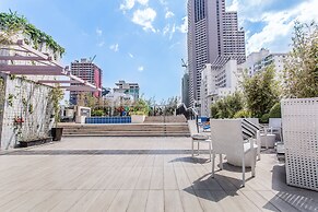 Y2 Residence Hotel managed by HII