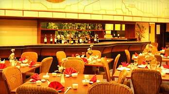 Hotel Oval Surabaya