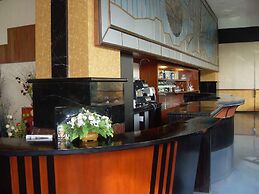 Hotel Oval Surabaya