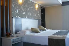 Hotel Oval Surabaya
