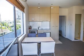Waves Motel