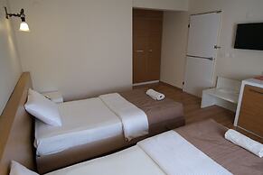 Üstün Otel Alsancak