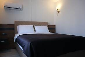 Üstün Otel Alsancak