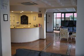 Üstün Otel Alsancak