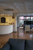 Üstün Otel Alsancak