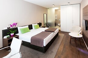 Adresa Suites