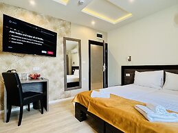 Side One Design Hotel