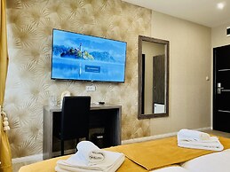 Side One Design Hotel