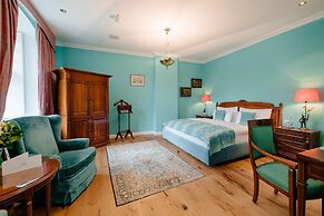 Schlosshotel Hugenpoet