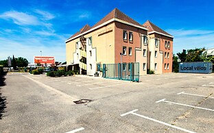 Hôtel Face West Le Pontet