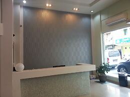 Maxim Hotel