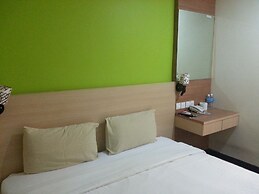 Maxim Hotel