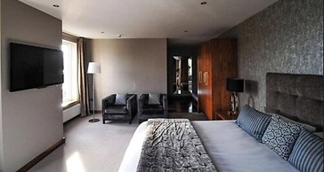 The Huntsman Inn
