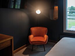 The Huntsman Inn