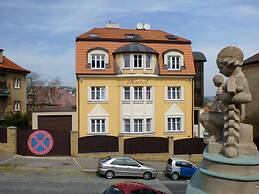 Hotel Garni Rambousek