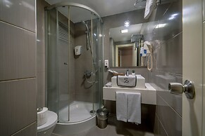 The New Hotel Zeybek