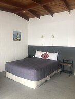 Thornton Lodge Motel