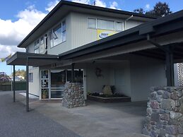 Thornton Lodge Motel
