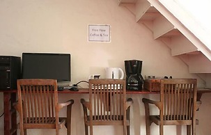 Red Inn Court - Hostel