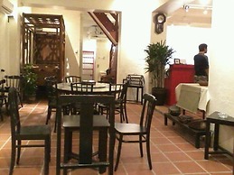 Red Inn Court - Hostel