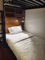 Red Inn Court - Hostel