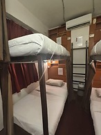 Red Inn Court - Hostel