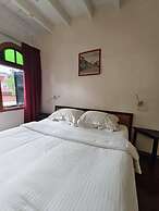 Red Inn Court - Hostel