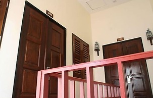 Red Inn Court - Hostel