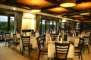 Mount Meru Hotel