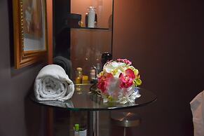 Mount Meru Hotel