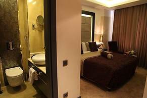 Mirilayon Hotel
