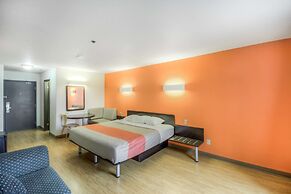 Motel 6 Regina, SK