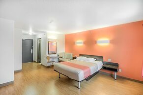 Motel 6 Regina, SK