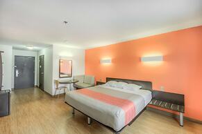 Motel 6 Regina, SK