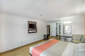 Motel 6 Regina, SK