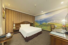 Chalcedony Grand Hotel