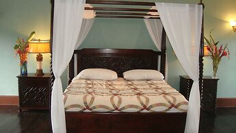 Mahogany Hall Boutique Resort